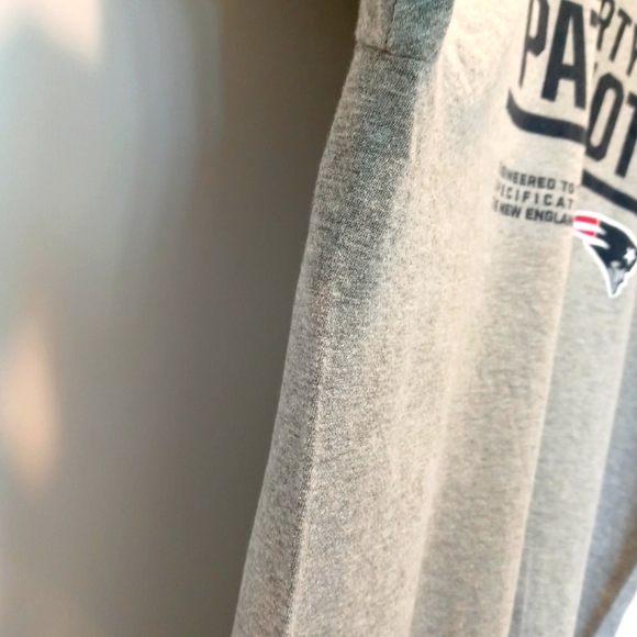 New England Patriots Football Gray Nike Logo T-Shirt - Picture 8 of 9